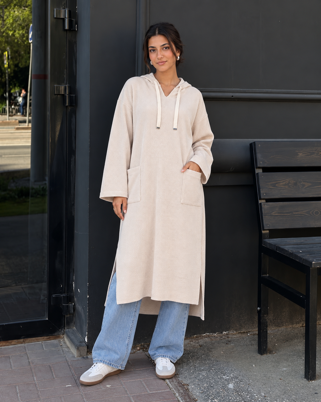 Long Hoodie with Two Pockets
