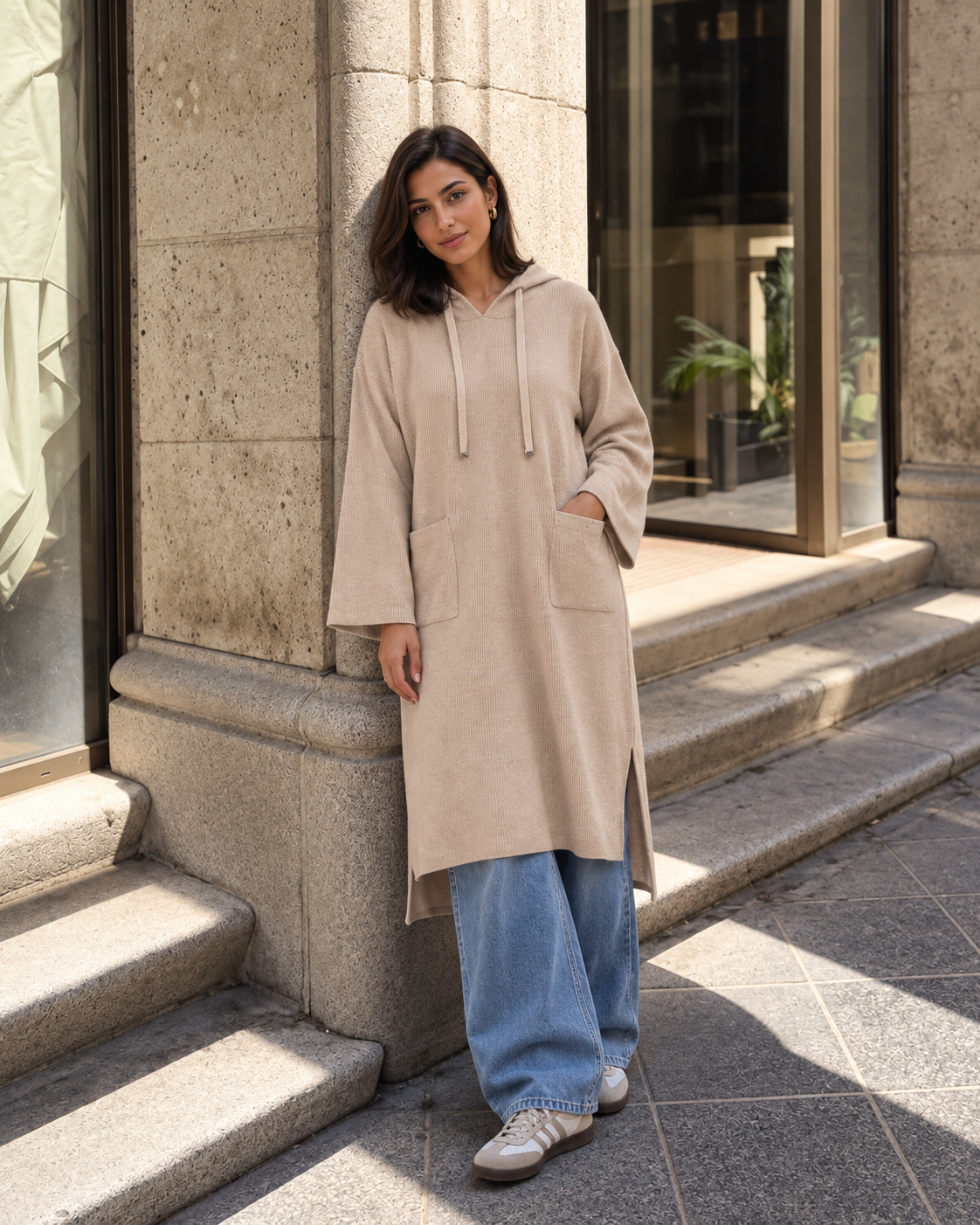 Long Hoodie with Two Pockets